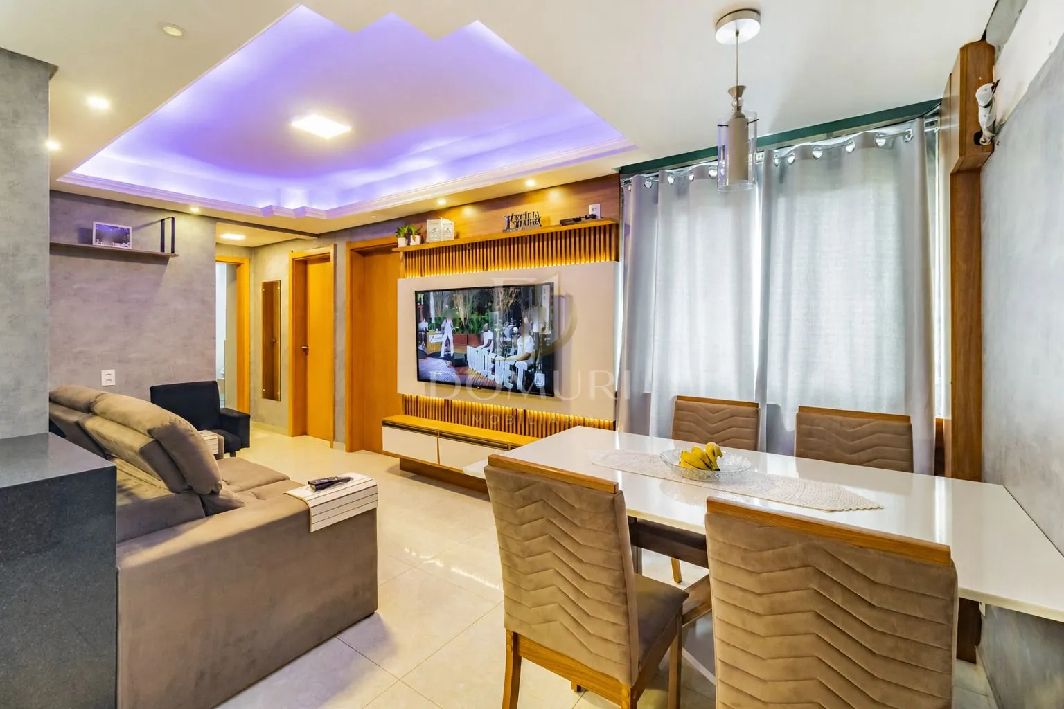 Sala integrada e mobiliada do Residencial Marriot