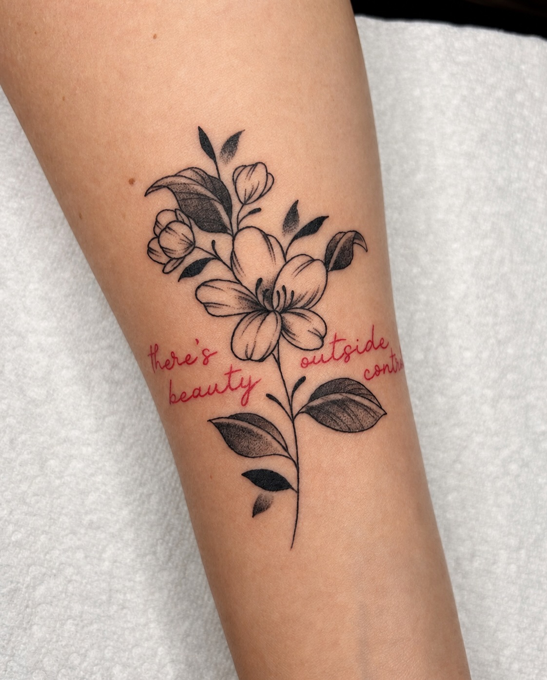 Florals artwork by Lorie Gamez
