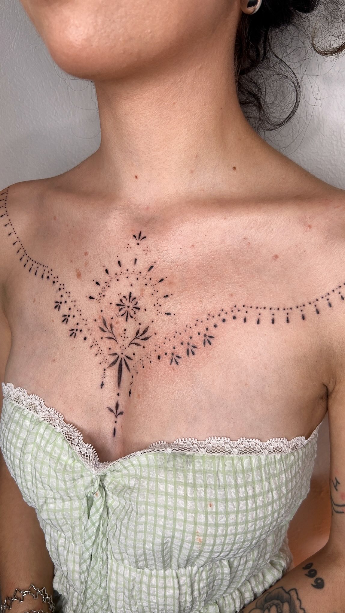Ornamental artwork by Lorie Gamez