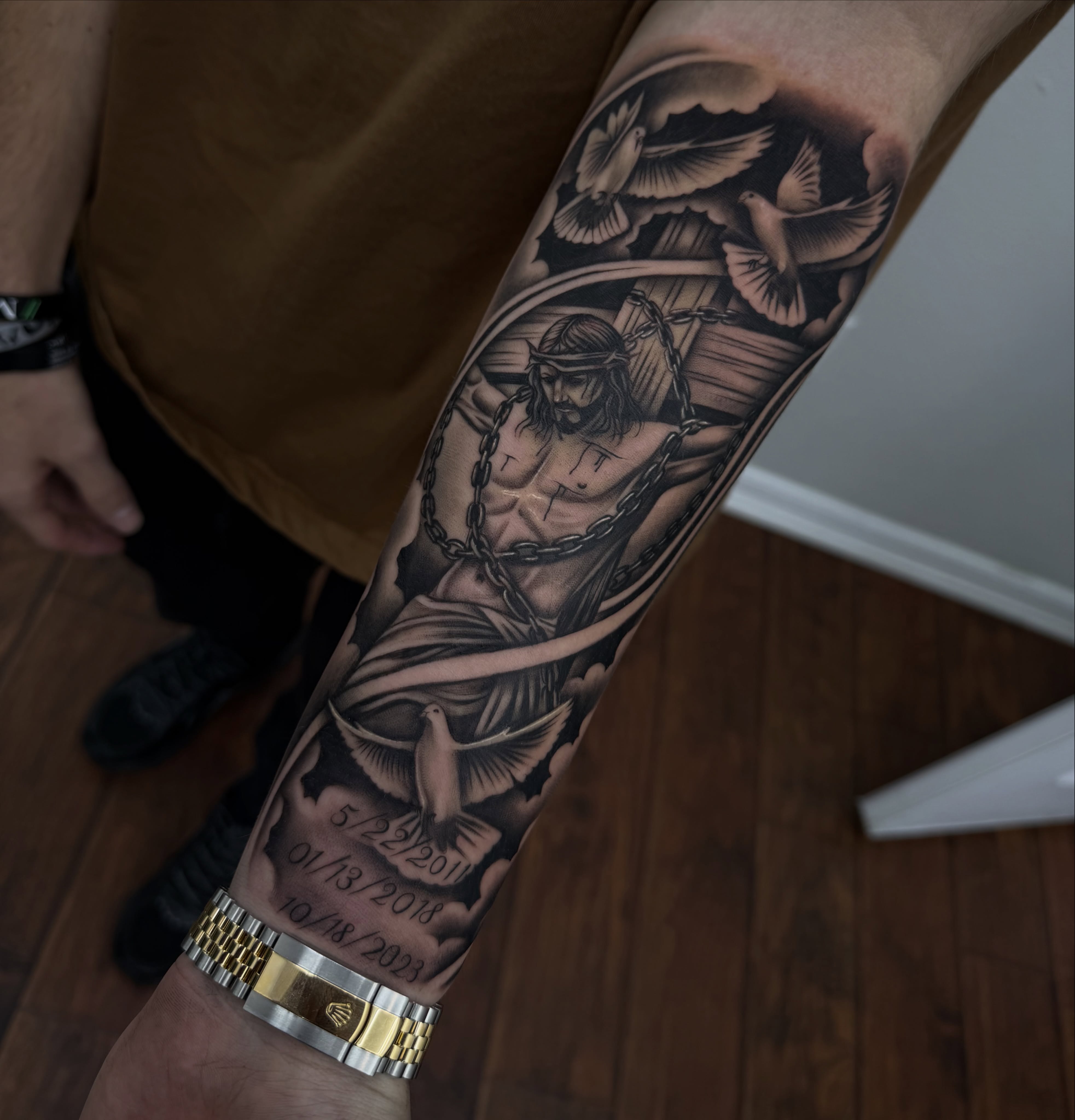 Black & grey artwork by Luis Cano