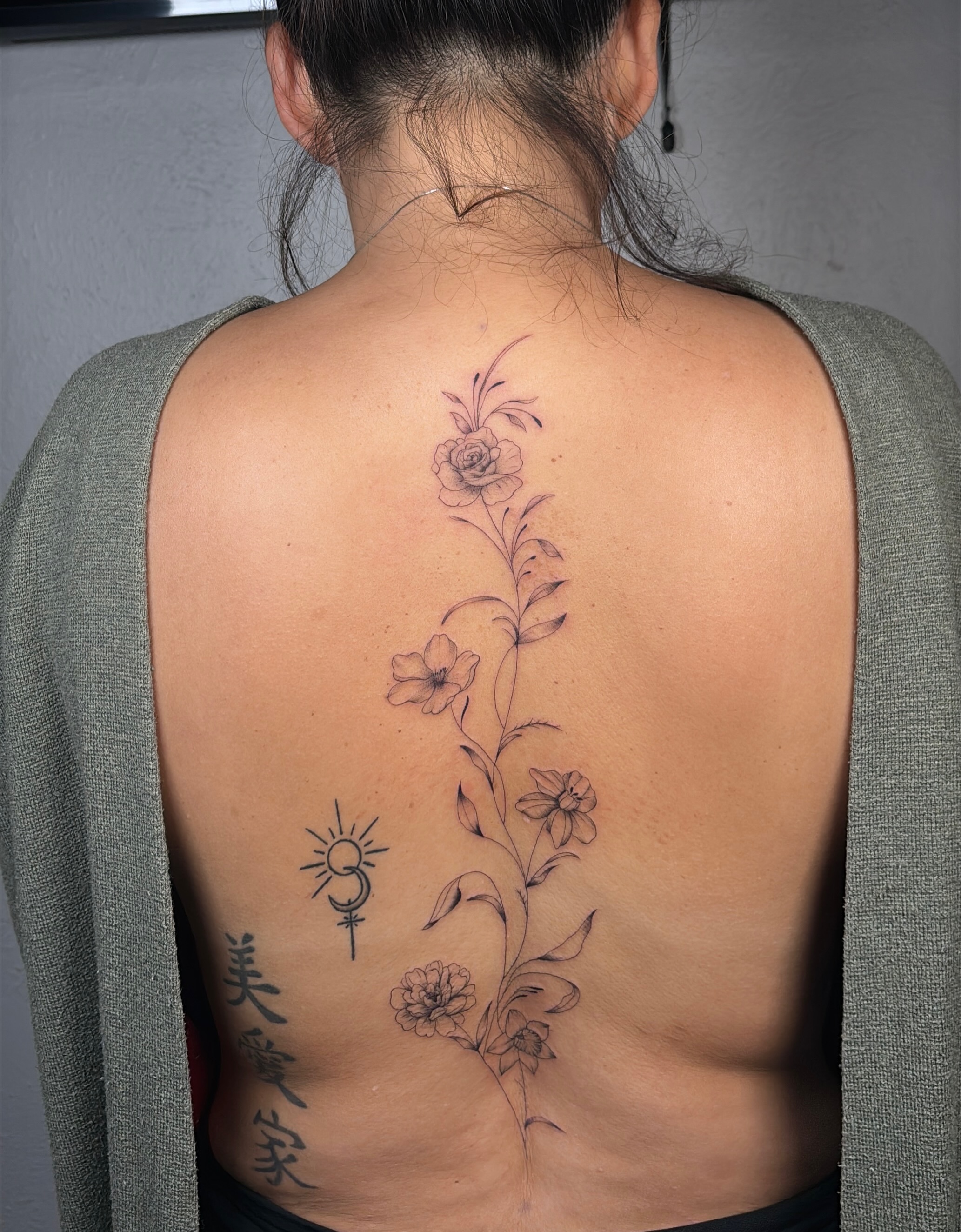 Florals artwork by Merlyn Orenalla