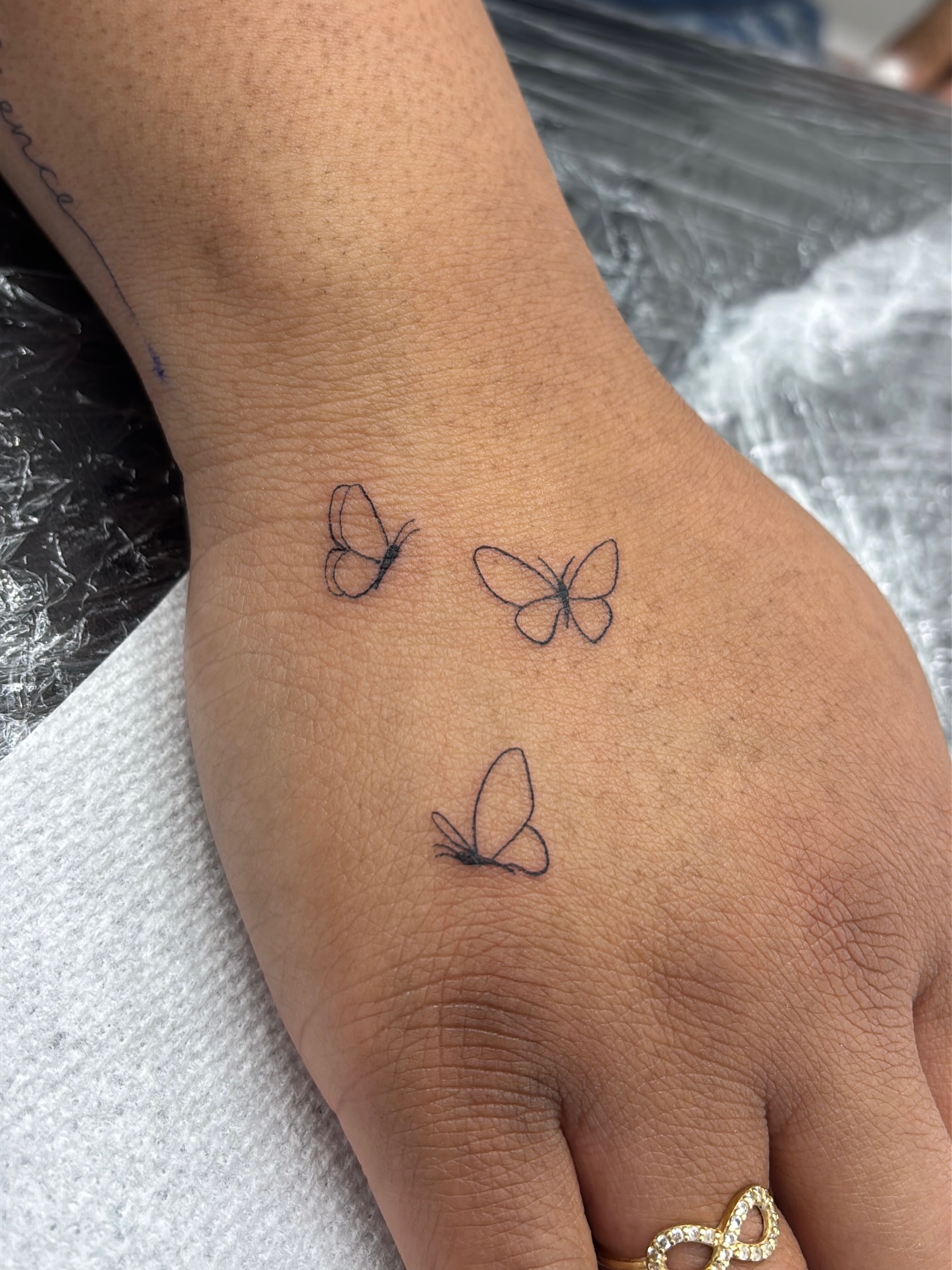 Small tattoos artwork by Merlyn Orenalla