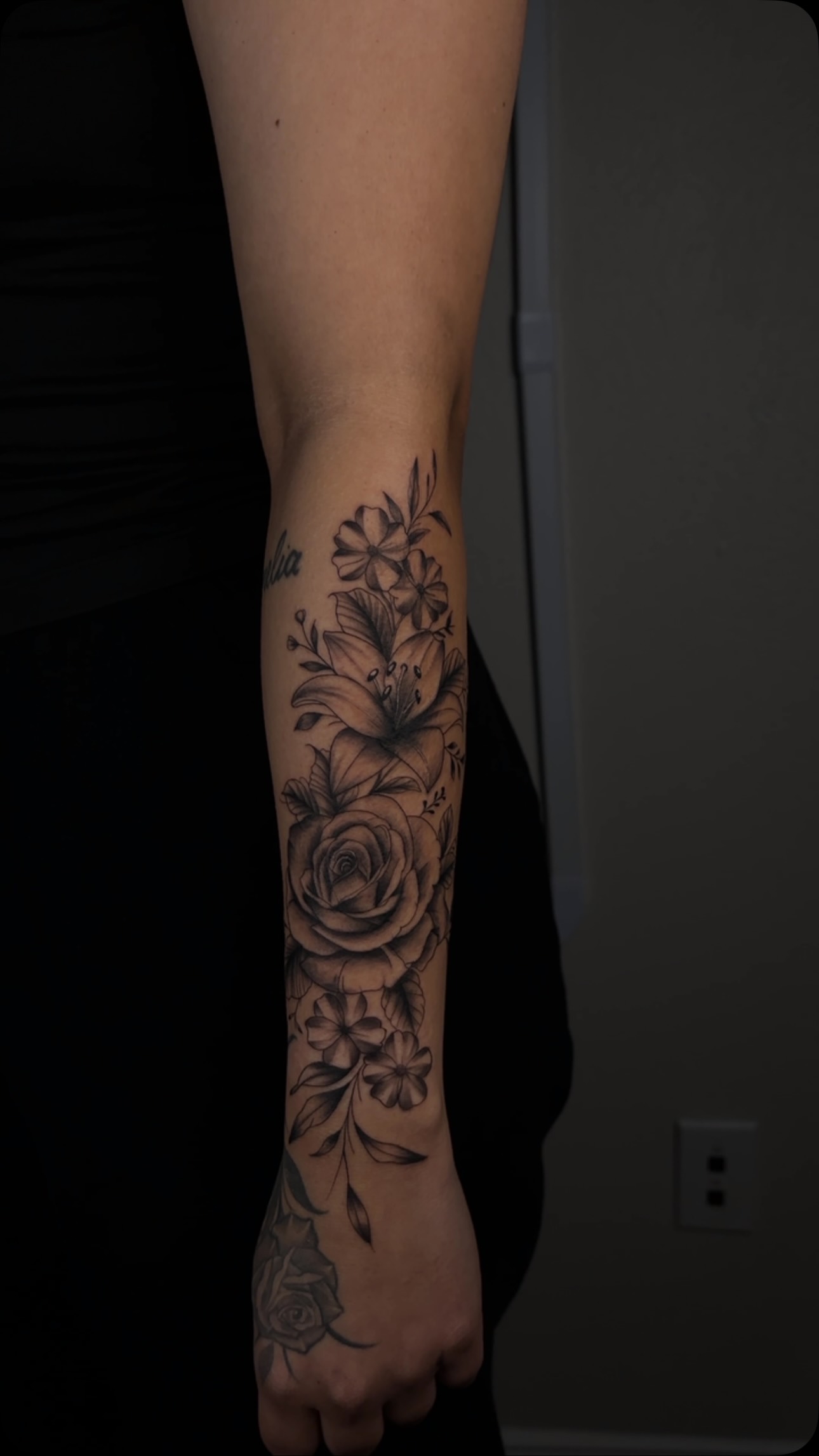 Florals artwork by Merlyn Orenalla