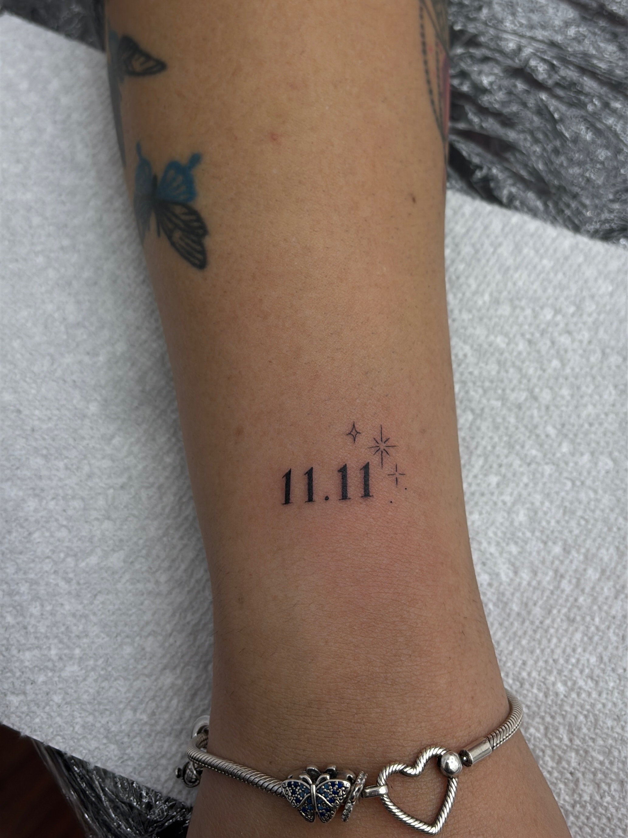 Small tattoos artwork by Merlyn Orenalla