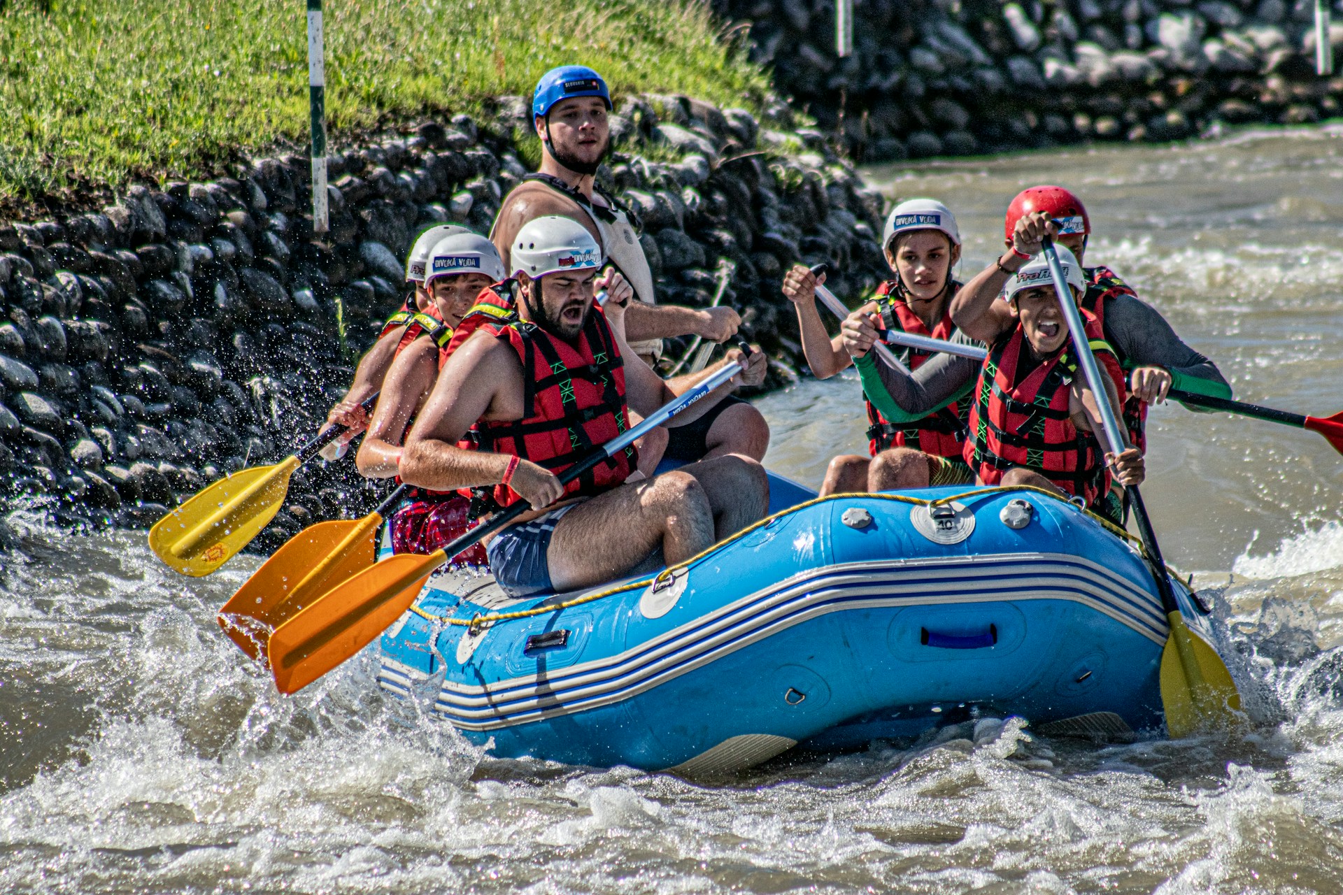 Small group rafting private yang eksklusif
